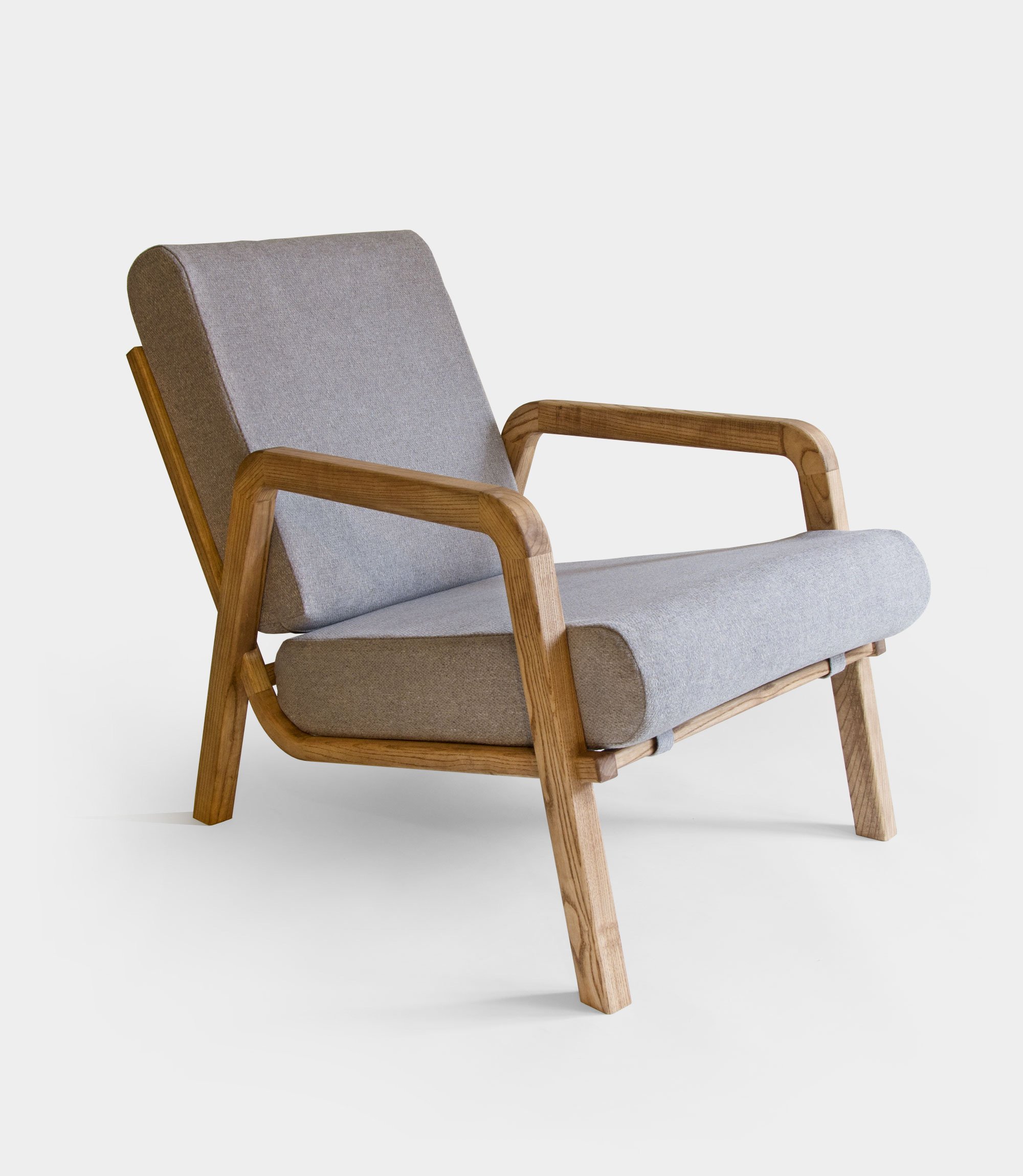 Spokiy Armchair
