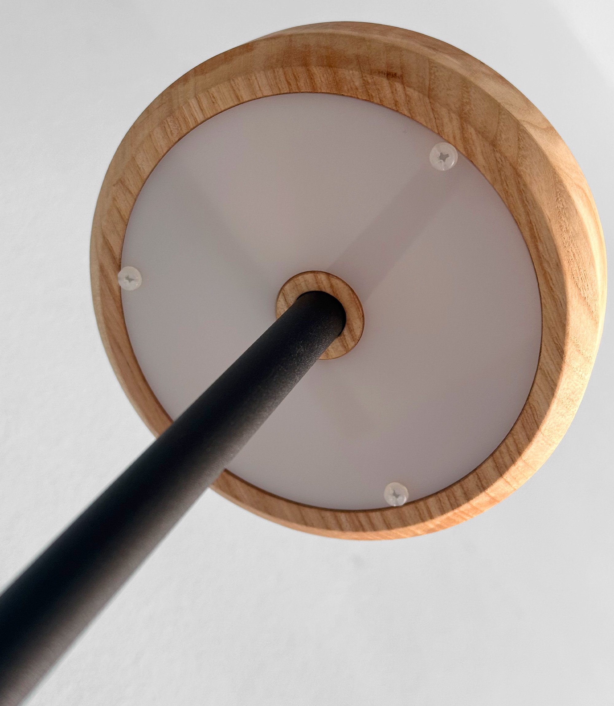 Rechargeable lamp Pill