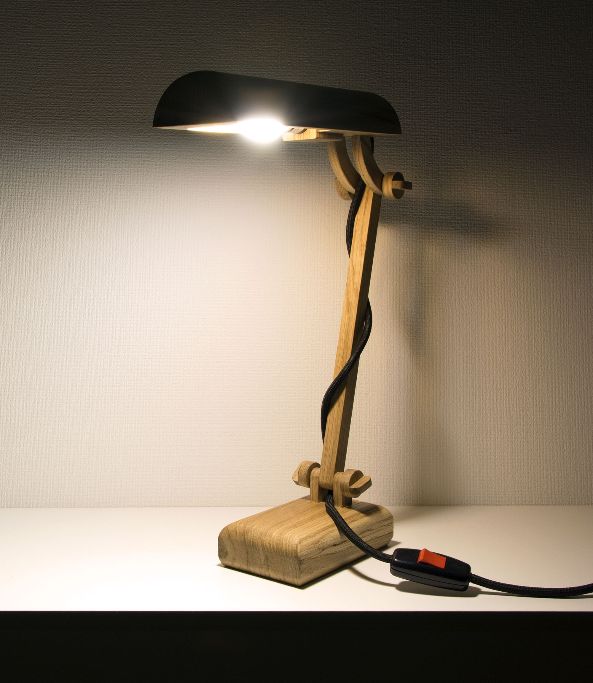 Vinkli lamp